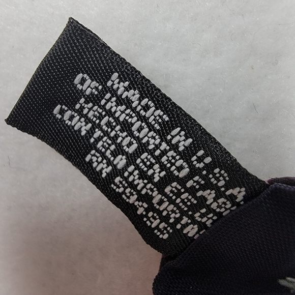 100% Silk Munsingwear Corporate Gear Brown Square Patterned Formal USA Tie - Picture 6 of 12